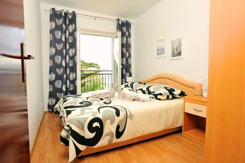 Holiday Home Lucica Sutivan Ngoại thất bức ảnh