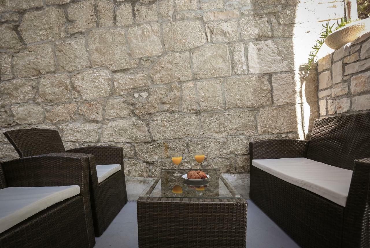 Holiday Home Lucica Sutivan Ngoại thất bức ảnh