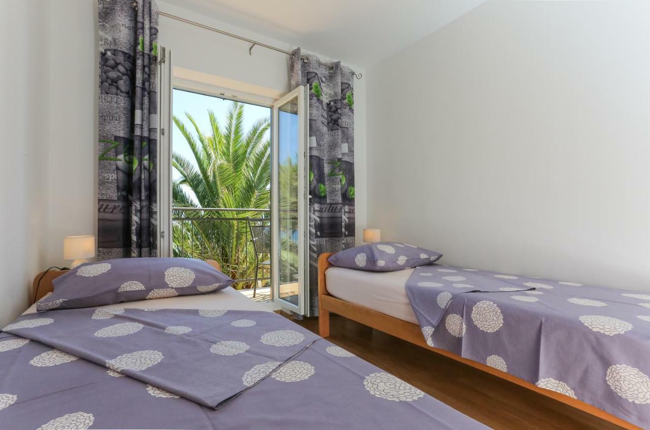 Holiday Home Lucica Sutivan Ngoại thất bức ảnh
