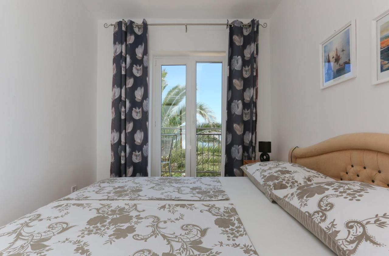 Holiday Home Lucica Sutivan Ngoại thất bức ảnh